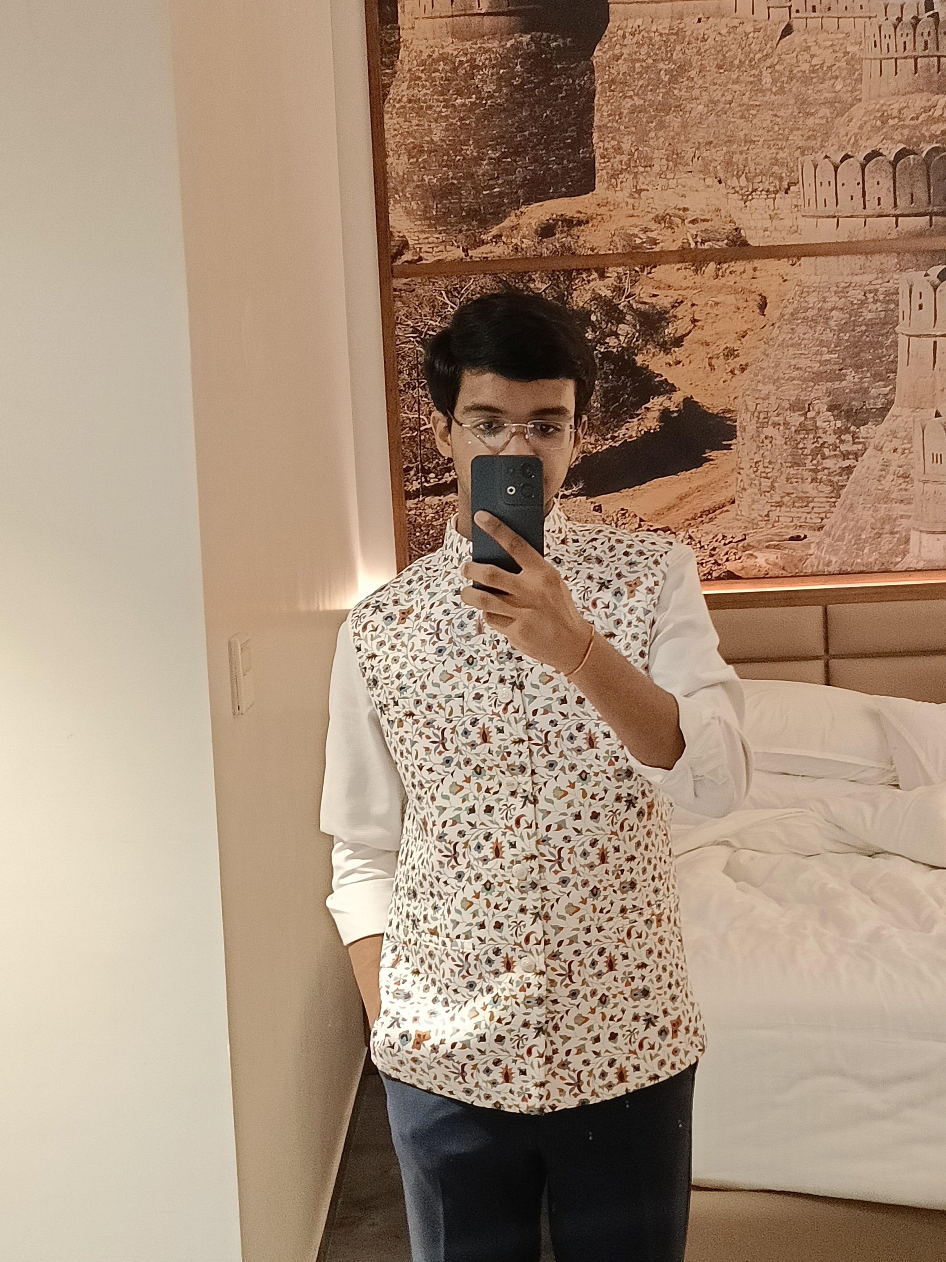 Mirror selfie ~ Khushaank Gupta
